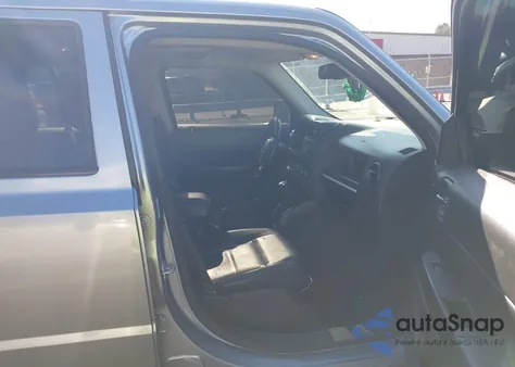 2015 Jeep Patriot High Altitude Edition z USA, uszkodzony, nr VIN 1C4NJRFB7FD197573